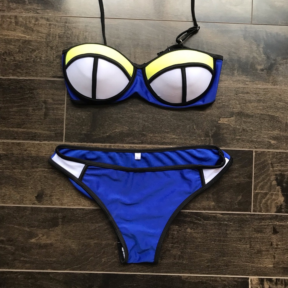 Blue, yellow, and white triangl bikini